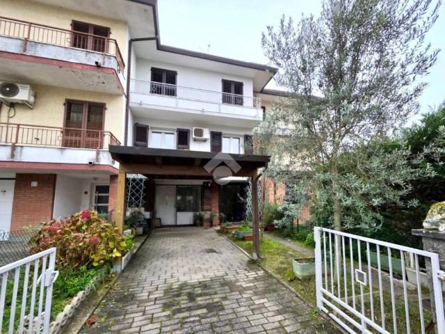 Villa Schiera in vendita a Unione dei comuni della Bassa Romagna, Alfonsine
