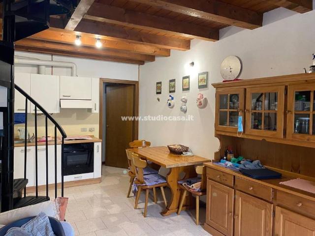 Villa Schiera in vendita a Comunità Montana della Valle Brembana, Algua