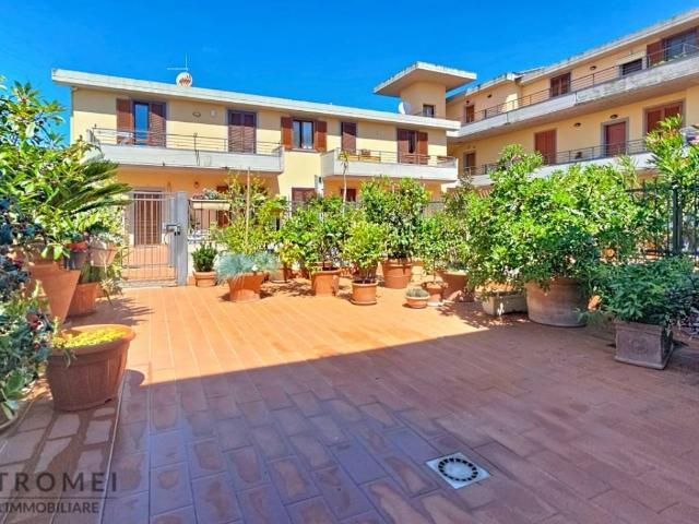 Villa Schiera in vendita a Badia Pozzeveri, Altopascio