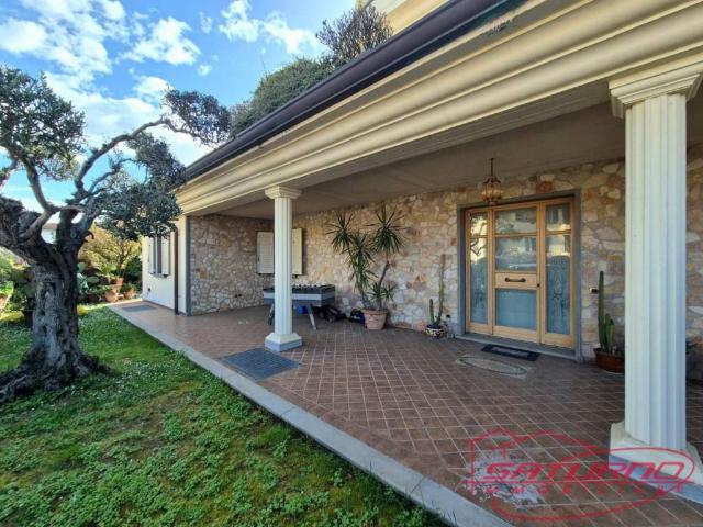 Villa Schiera in vendita a Altopascio, Lucca