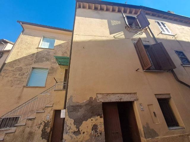 Villa Schiera in vendita a Alviano, Umbria