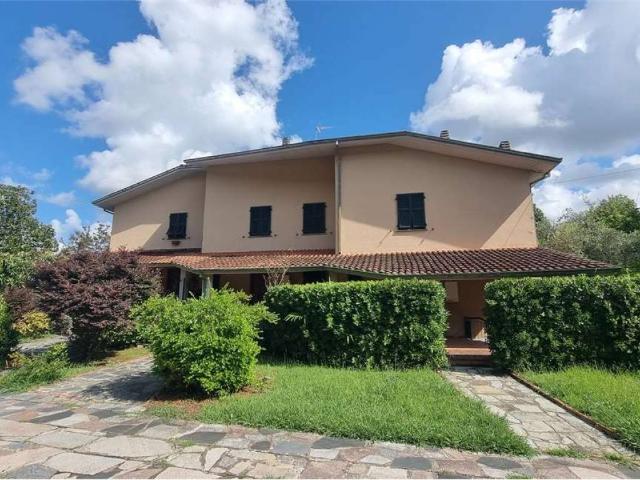Villa Schiera in vendita a Ameglia, Liguria