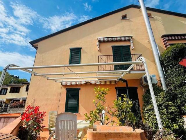 Villa Schiera in vendita a Cafaggio, Ameglia