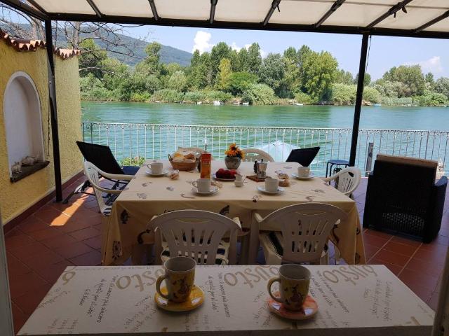 Villa Schiera in vendita a Ameglia, Liguria