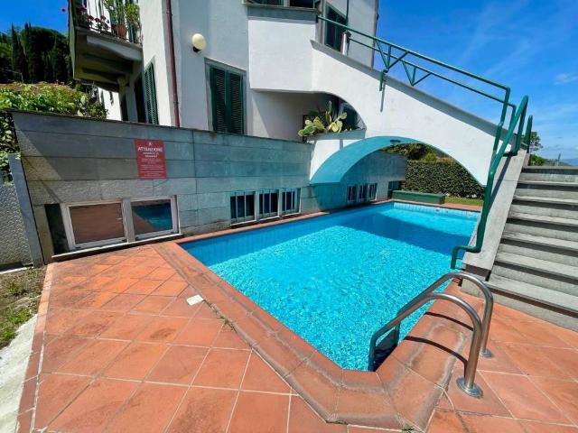 Villa Schiera in vendita a Ameglia, Liguria