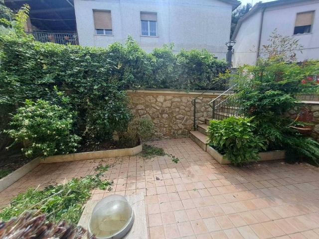 Villa Schiera in vendita a Amelia, Umbria