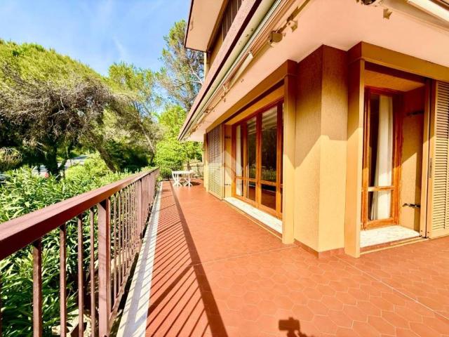 Villa Schiera in vendita a Andora, Liguria