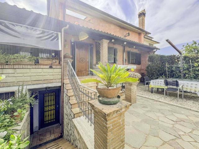 Villa Schiera in vendita a Roma Capitale, Lazio