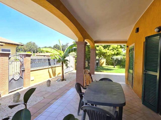 Villa Indipendente in vendita a Piscinari, Roma Capitale