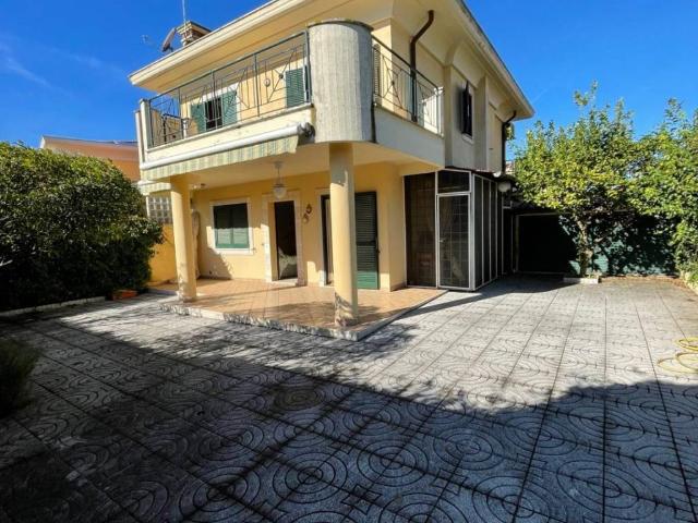 Villa Schiera in vendita a Selva Secca, Roma Capitale