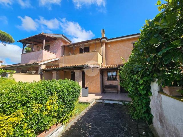 Villa Schiera in vendita a Roma Capitale, Lazio