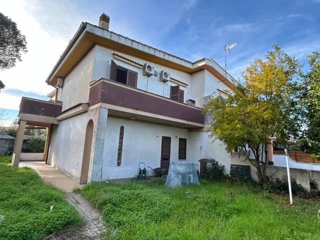 Villa Schiera in vendita a Piscinari, Roma Capitale