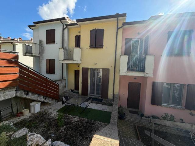 Villa Schiera in vendita a Apiro, Macerata