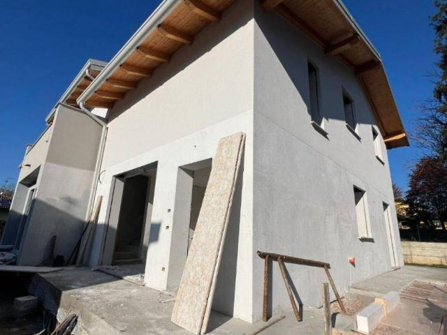 Villa Schiera in vendita a Cascina Caldara, Appiano Gentile