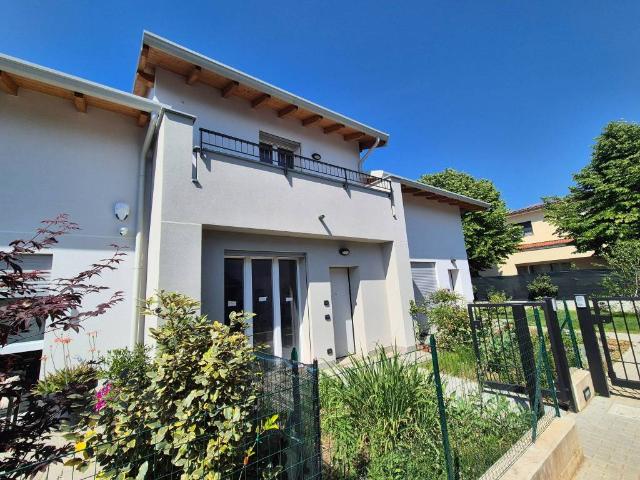 Villa Schiera in vendita a Cascina Caldara, Appiano Gentile