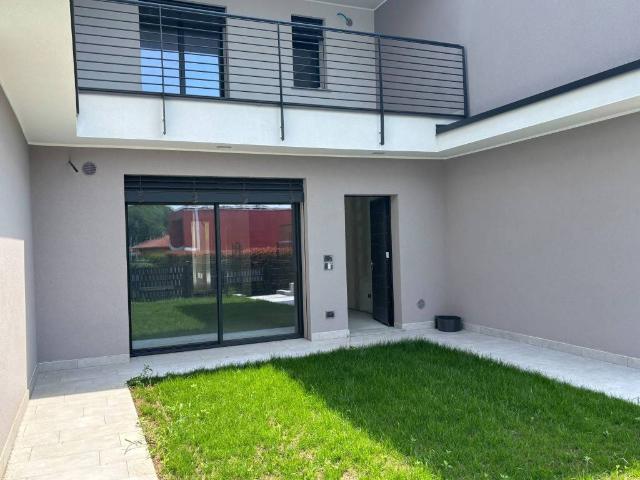Villa Schiera in vendita a Cascina Caldara, Appiano Gentile