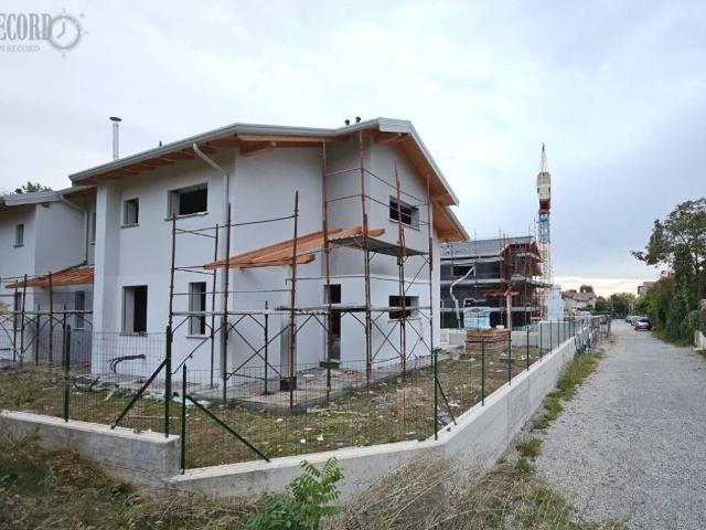 Villa Schiera in vendita a Cascina Cantirèe, Appiano Gentile