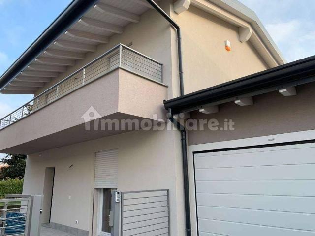 Villa Schiera in vendita a Cascina Caldara, Appiano Gentile