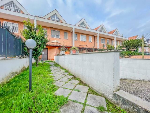 Villa Schiera in vendita a Aprilia, Lazio