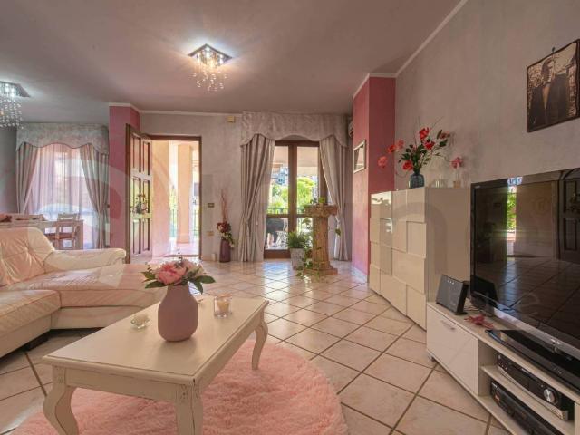Villa Schiera in vendita a Arce, Lazio