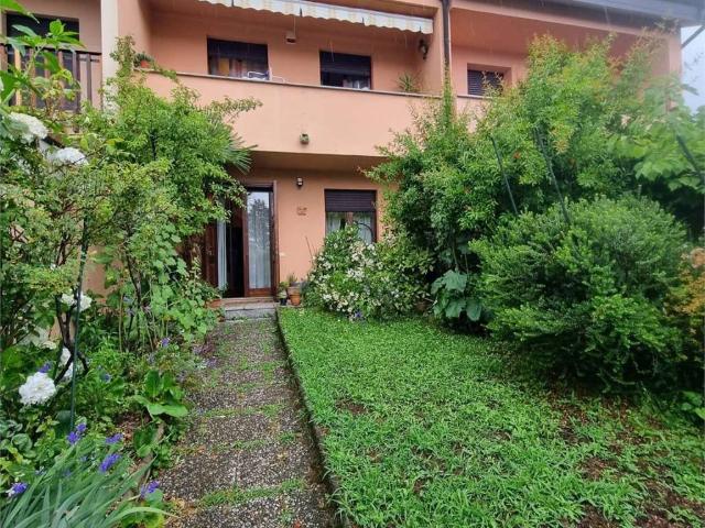 Villa Schiera in vendita a Comunità Montana del Piambello, Arcisate