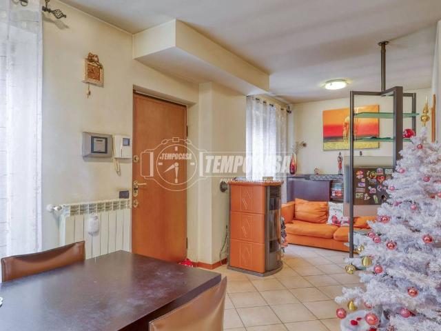 Villa Schiera in vendita a Comunità Montana del Piambello, Arcisate