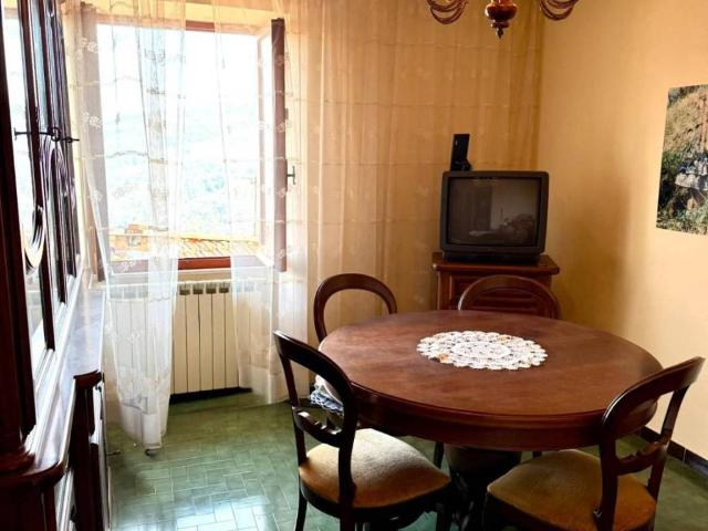 Villa Indipendente in vendita a Arcola, Liguria