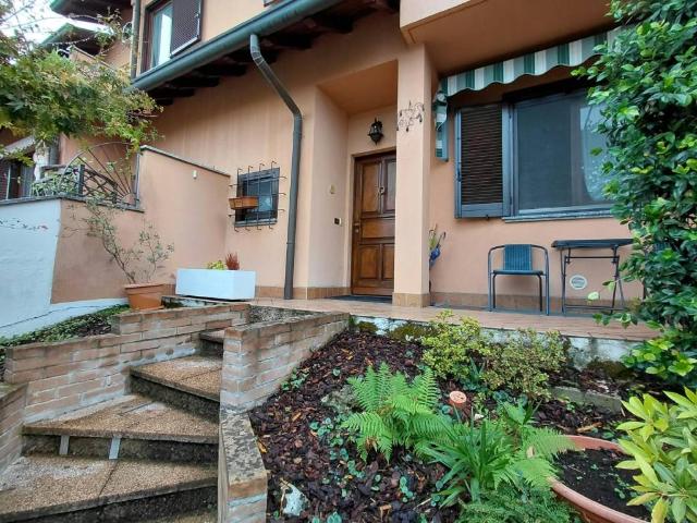 Villa Schiera in vendita a Arconate, Milano