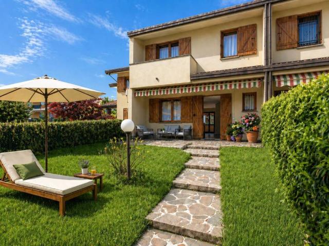 Villa Schiera in vendita a Arcore, Lombardia