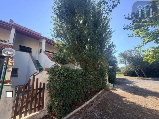 Villa Schiera in vendita a Tor San Lorenzo, Ardea