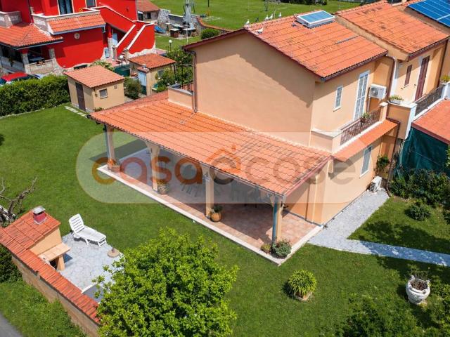 Villa Schiera in vendita a Roma Capitale, Lazio