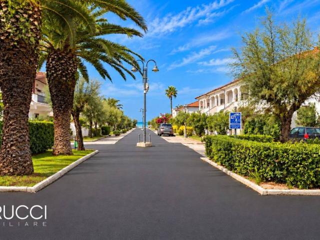 Villa Schiera in vendita a Tor San Lorenzo, Ardea