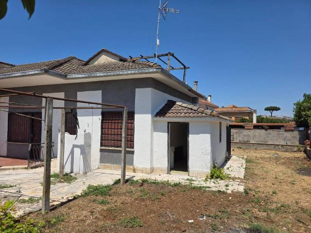 Villa Schiera in vendita a Colle Romito, Roma Capitale