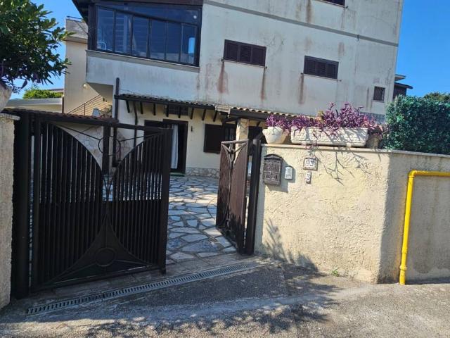 Villa Schiera in vendita a Tor San Lorenzo Lido, Ardea