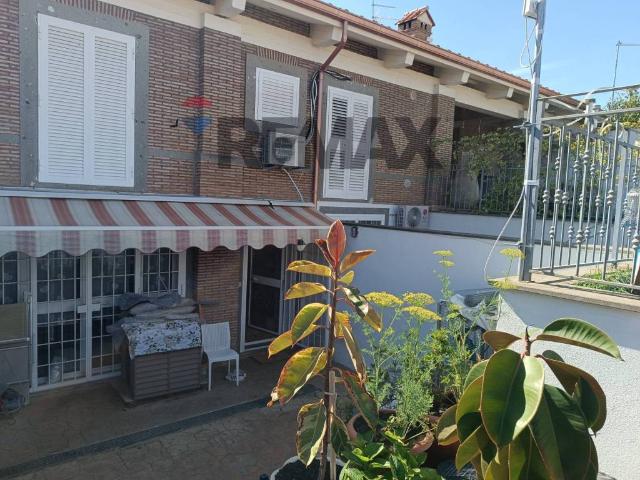 Villa Schiera in vendita a Tor San Lorenzo, Ardea