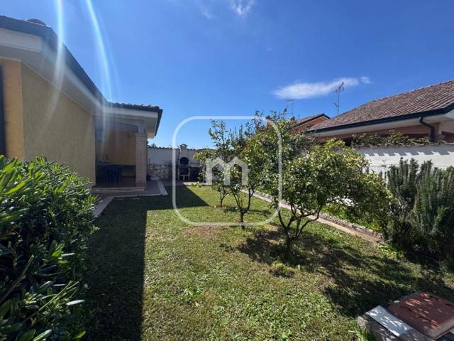 Villa Schiera in vendita a Nuova Florida, Roma Capitale