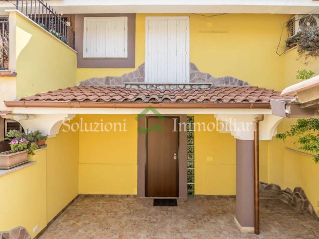 Villa Schiera in vendita a Marina di Tor San Lorenzo, Roma Capitale