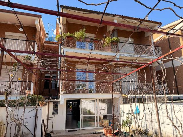Villa Schiera in vendita a Roma Capitale, Lazio