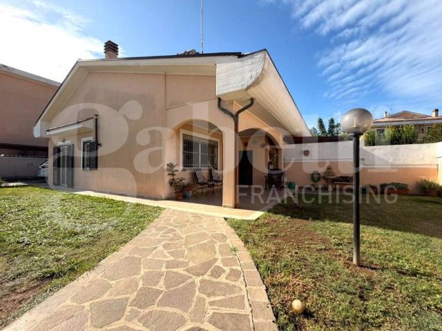 Villa Schiera in vendita a Tor San Lorenzo, Ardea