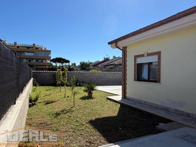 Villa Schiera in vendita a Tor San Lorenzo, Ardea