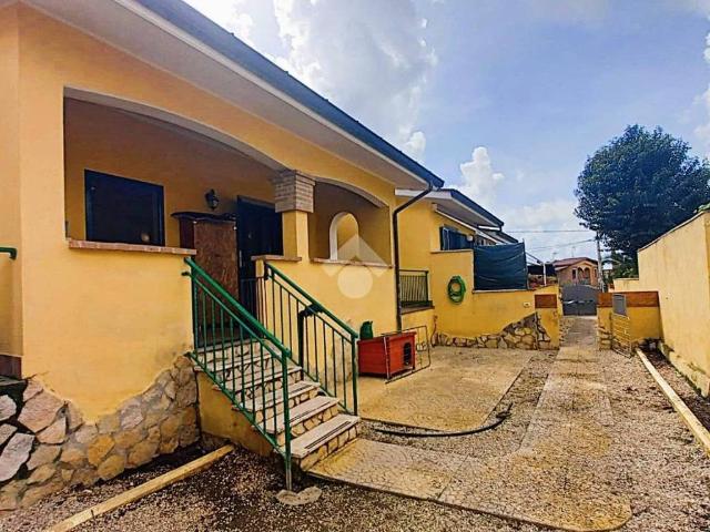 Villa Schiera in vendita a Nuova Florida, Roma Capitale
