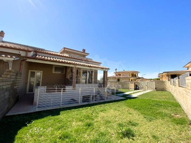Villa Schiera in vendita a Roma Capitale, Lazio