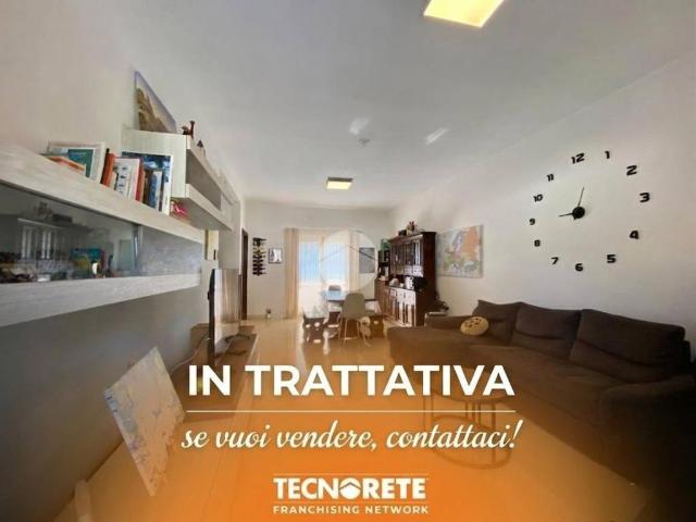Villa Schiera in vendita a Marina di Tor San Lorenzo, Roma Capitale