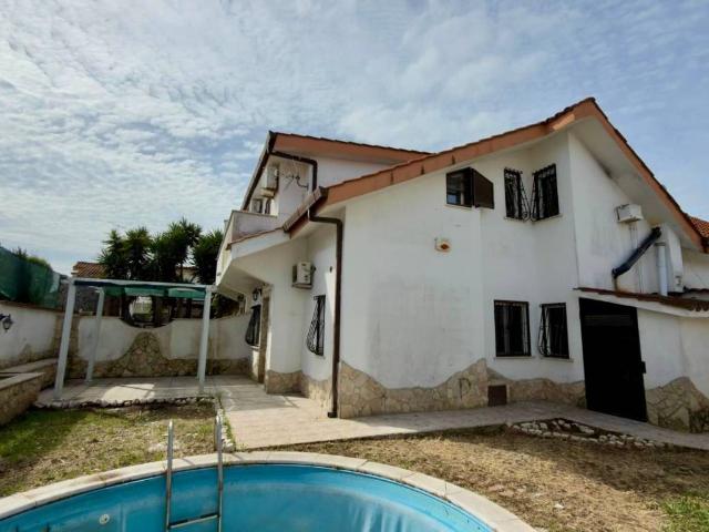 Villa Schiera in vendita a Nuova Florida, Roma Capitale