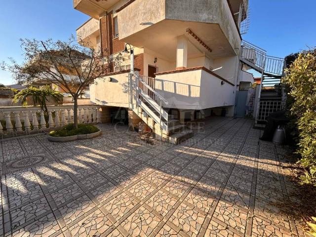 Villa Schiera in vendita a Roma Capitale, Lazio