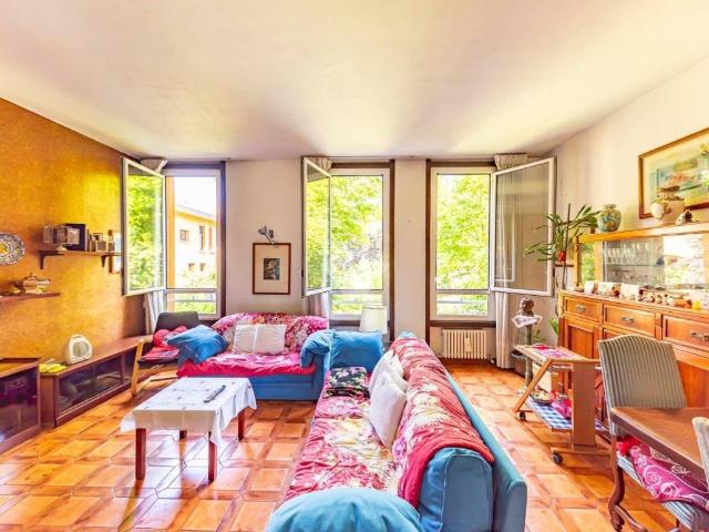 Villa Schiera in vendita a Arese, Lombardia
