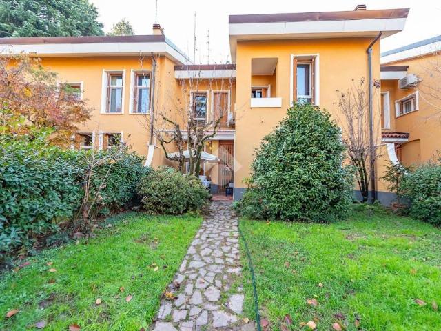 Villa Schiera in vendita a Arese, Lombardia