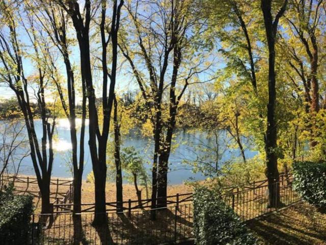 Villa Schiera in vendita a Arese, Lombardia