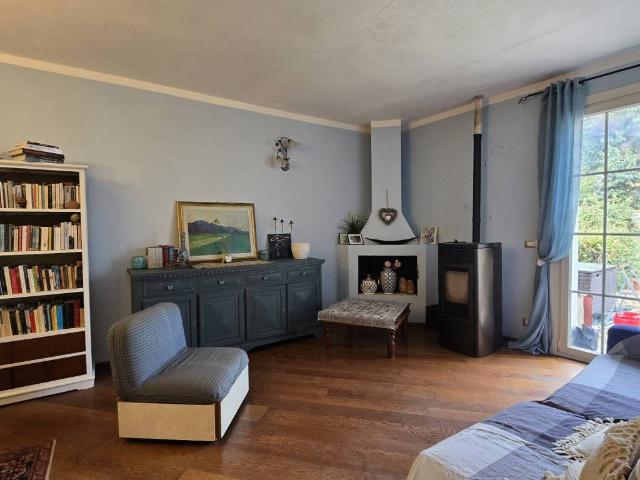 Villa Schiera in vendita a Palazzo Del Pero, Toscana