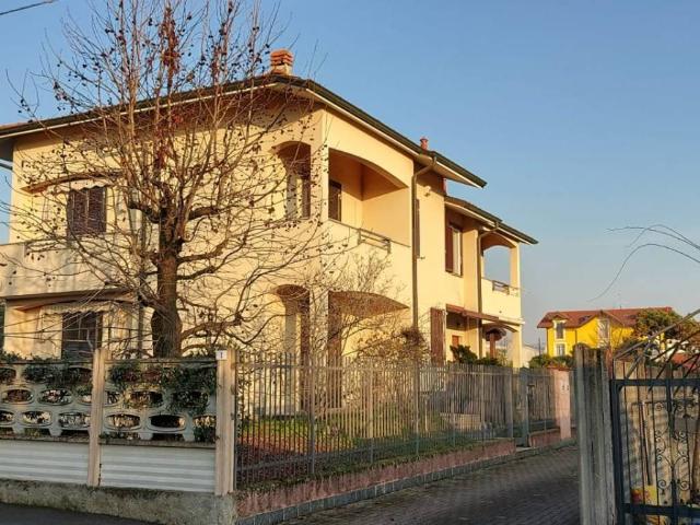 Villa Schiera in vendita a Arluno, Milano